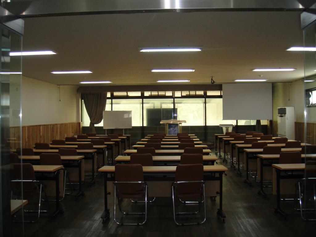 Geomunoreum Hostel Jeju Exterior photo