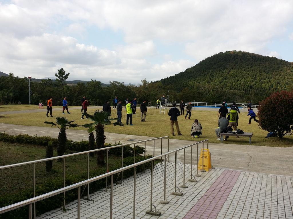 Geomunoreum Hostel Jeju Exterior photo