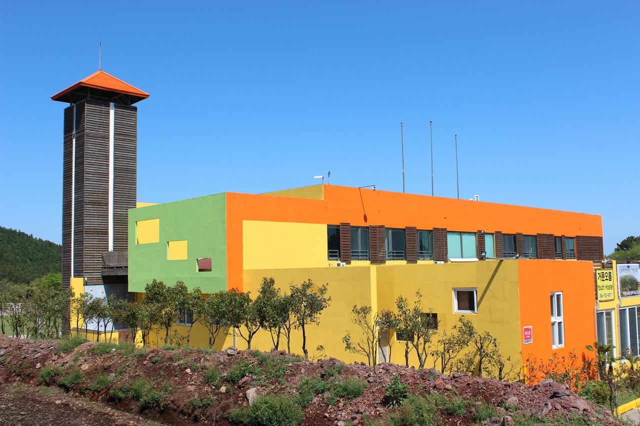 Geomunoreum Hostel Jeju Exterior photo