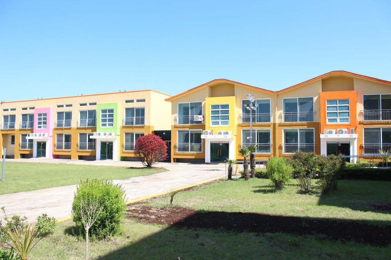 Geomunoreum Hostel Jeju Exterior photo