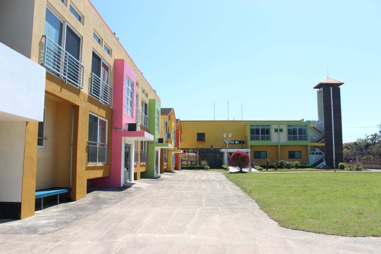 Geomunoreum Hostel Jeju Exterior photo